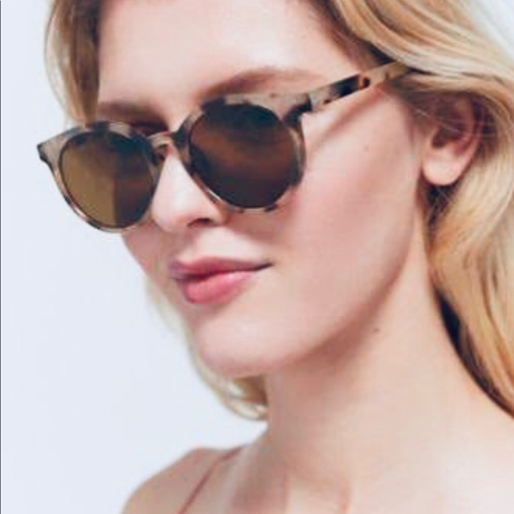 TORRID ROUND SUNGLASSES - Picture 1 of 5